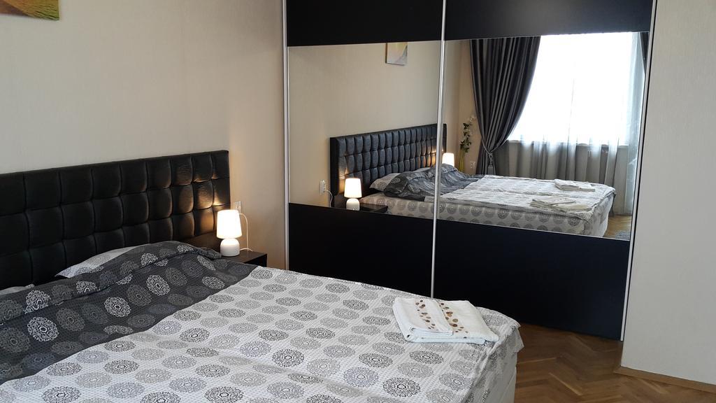 Apartment Plamen Delux Burgas ภายนอก รูปภาพ
